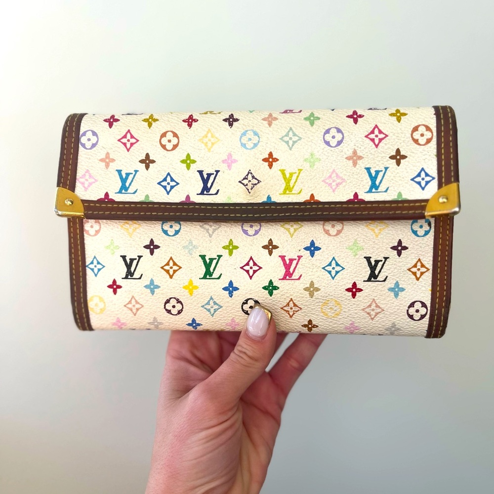 PreLoved Vintage Louis Vuitton White/Multicolor Monogram Takashi Murakami Wallet